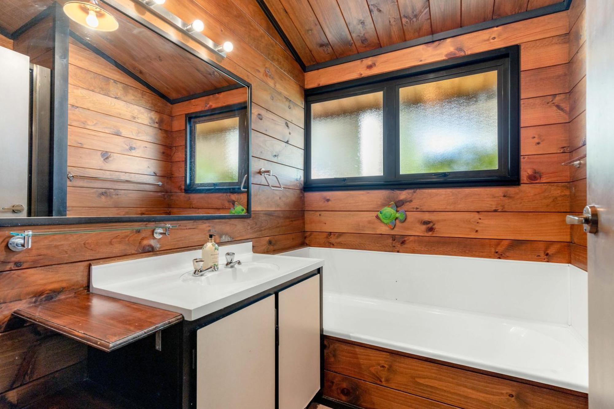 Pauanui Beach House Suntrap Zewnętrze zdjęcie
